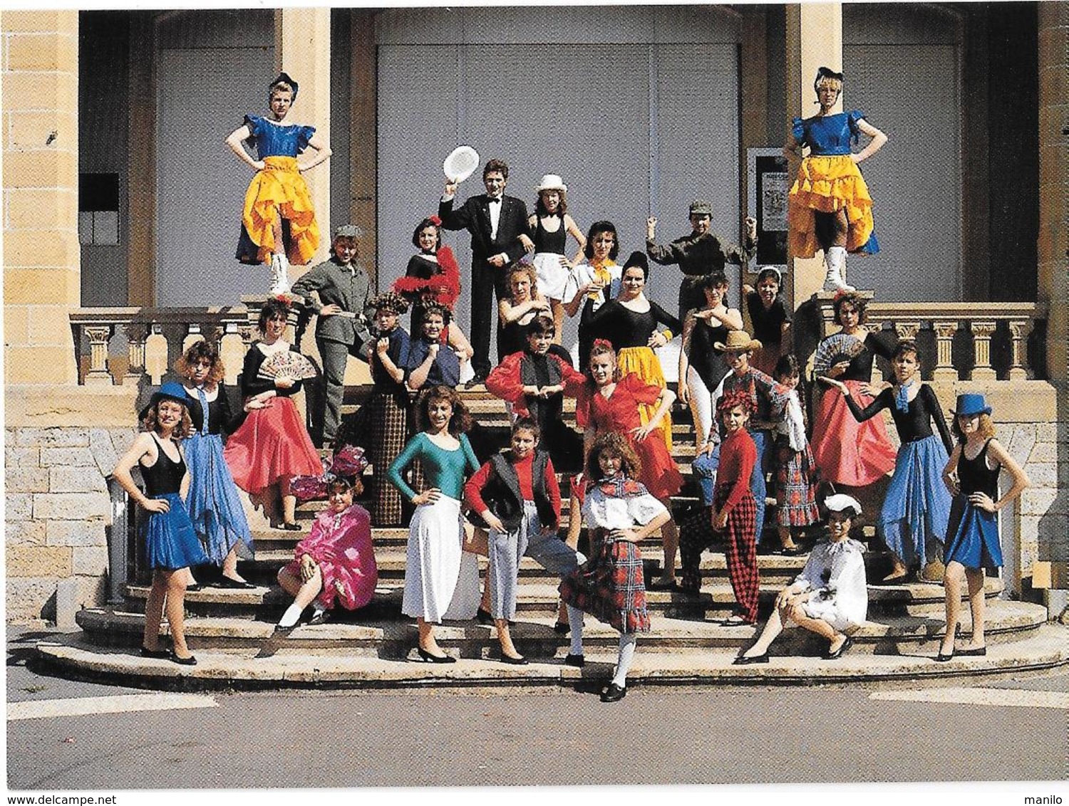 71 - GUEUGNON - TROUPE De DANSE De L'AMICALE LÄIQUE - MUSIC'HALL BALLETS Photo Gilles Labrosse- Carte Moderne COMBIER - Gueugnon