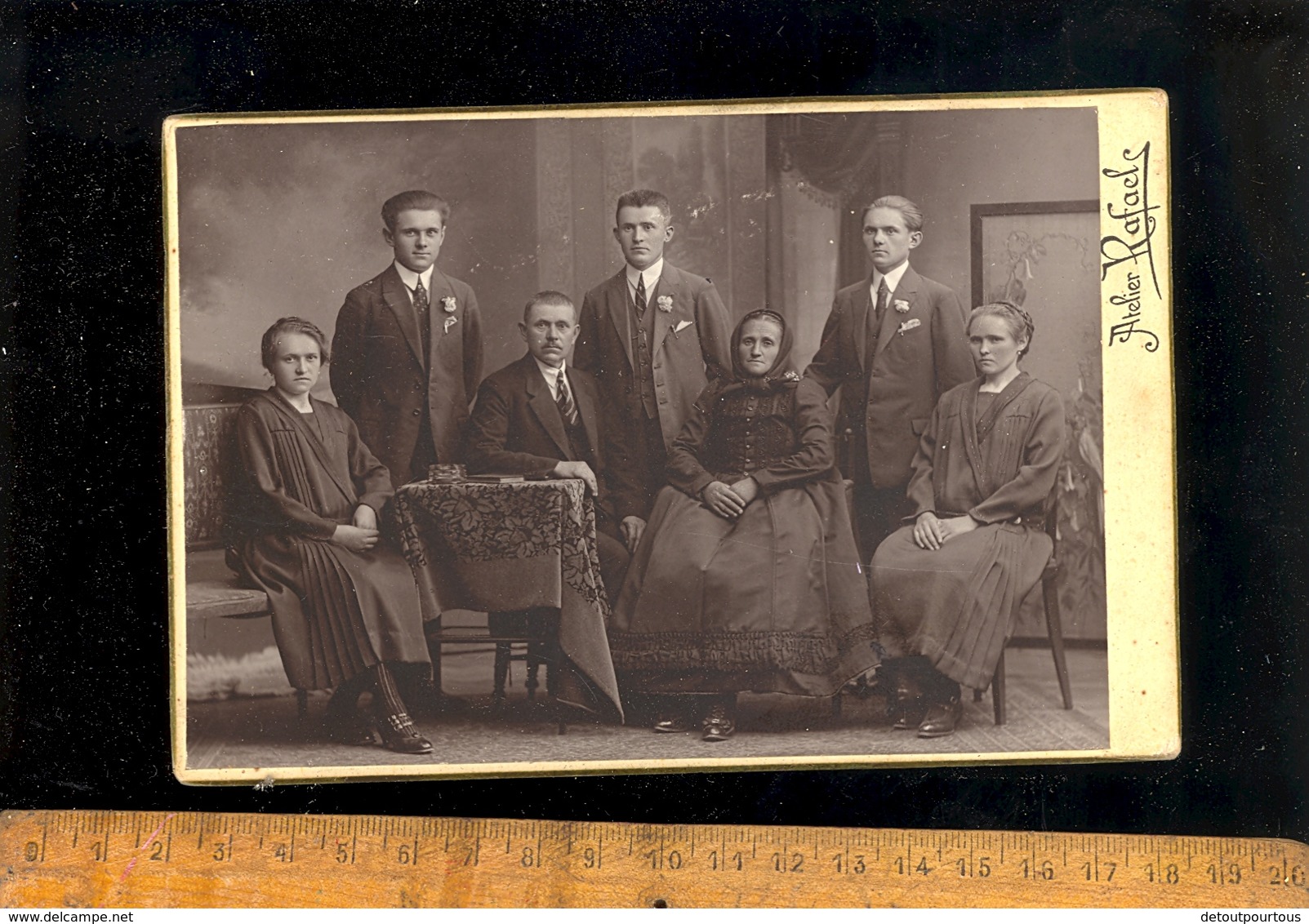 Photographie Cabinet : Famille 1925 / Photographe Atelier RAFAEL  BRNO CZ Czech Republic  Photograph - Old (before 1900)