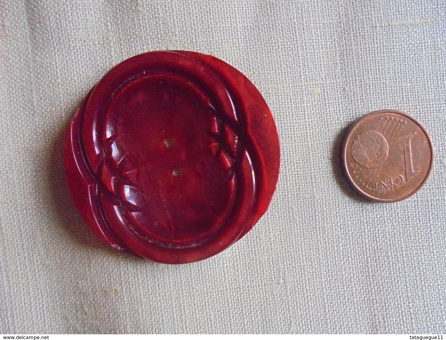 Vintage - Gros Bouton En Bakélite Rouge - Buttons