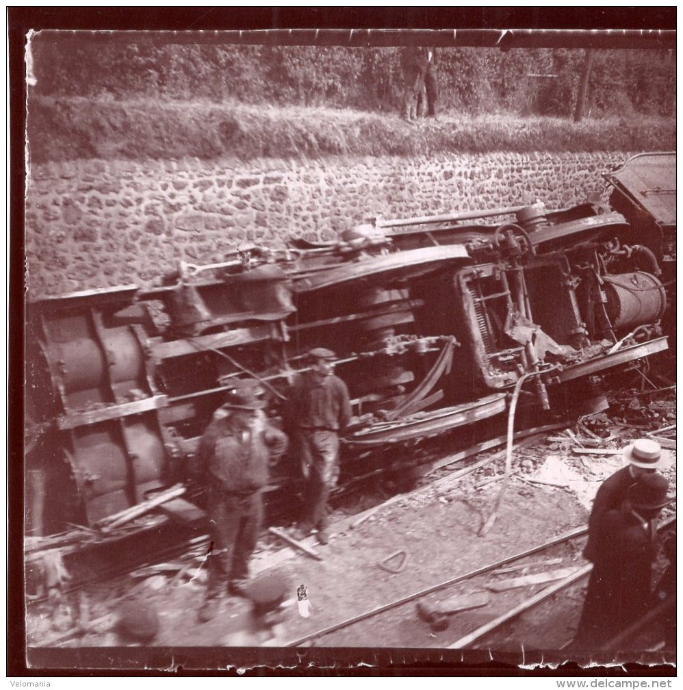 V12555  6 Photos Repro.  Accident Ferroviaire La Garenne Colombes Mai 1903 - Colombes