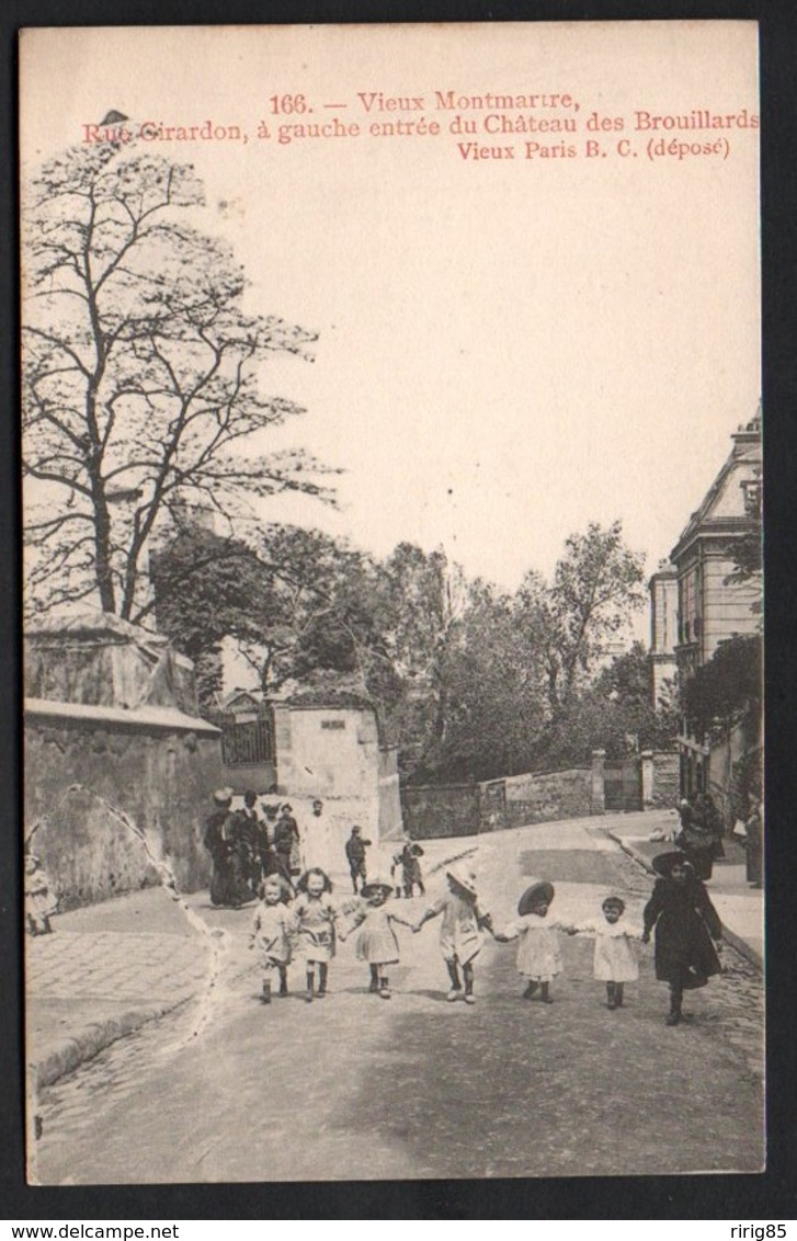 CPA  --  PARIS  VIEUX MONTMARTRE  ENFANTS RUE GIRARDON  ENTREE DU CHATEAU DES BROUILLARDS  792.D - Autres & Non Classés