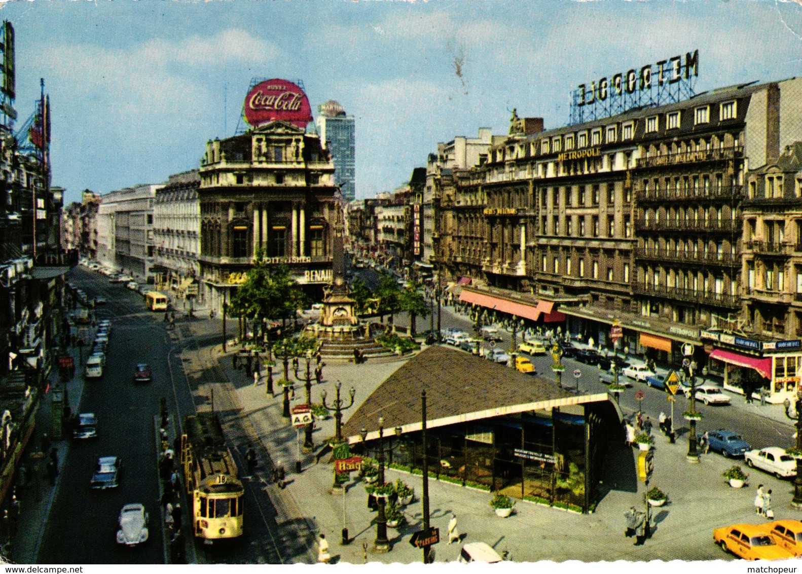 BELGIQUE BRUXELLES LA PLACE DE BROUCKERE - TRAMWAY - Chemins De Fer, Gares