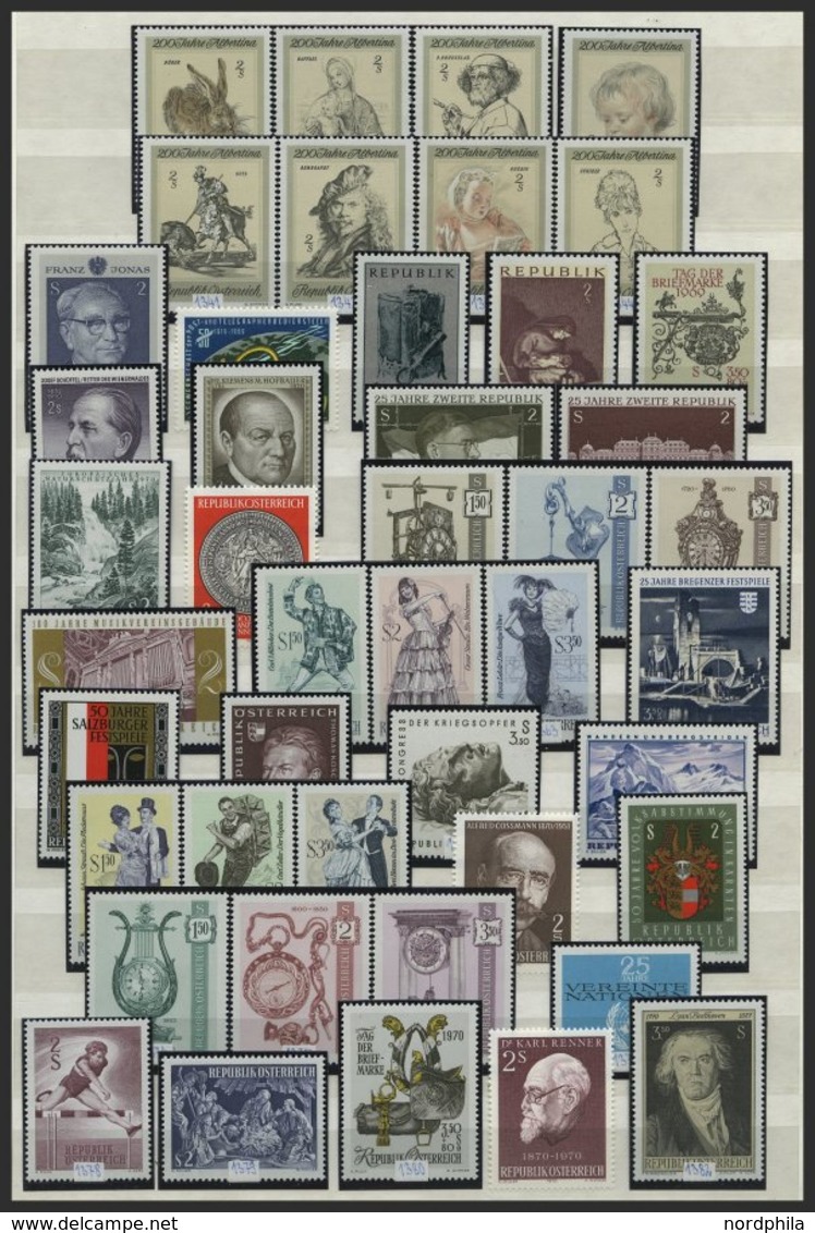 SAMMLUNGEN **, Postfrische Sammlung Österreich Von 1959-89 Im Einsteckbuch, Komplett Bis Auf Freimarken-Ausgaben, Pracht - Verzamelingen