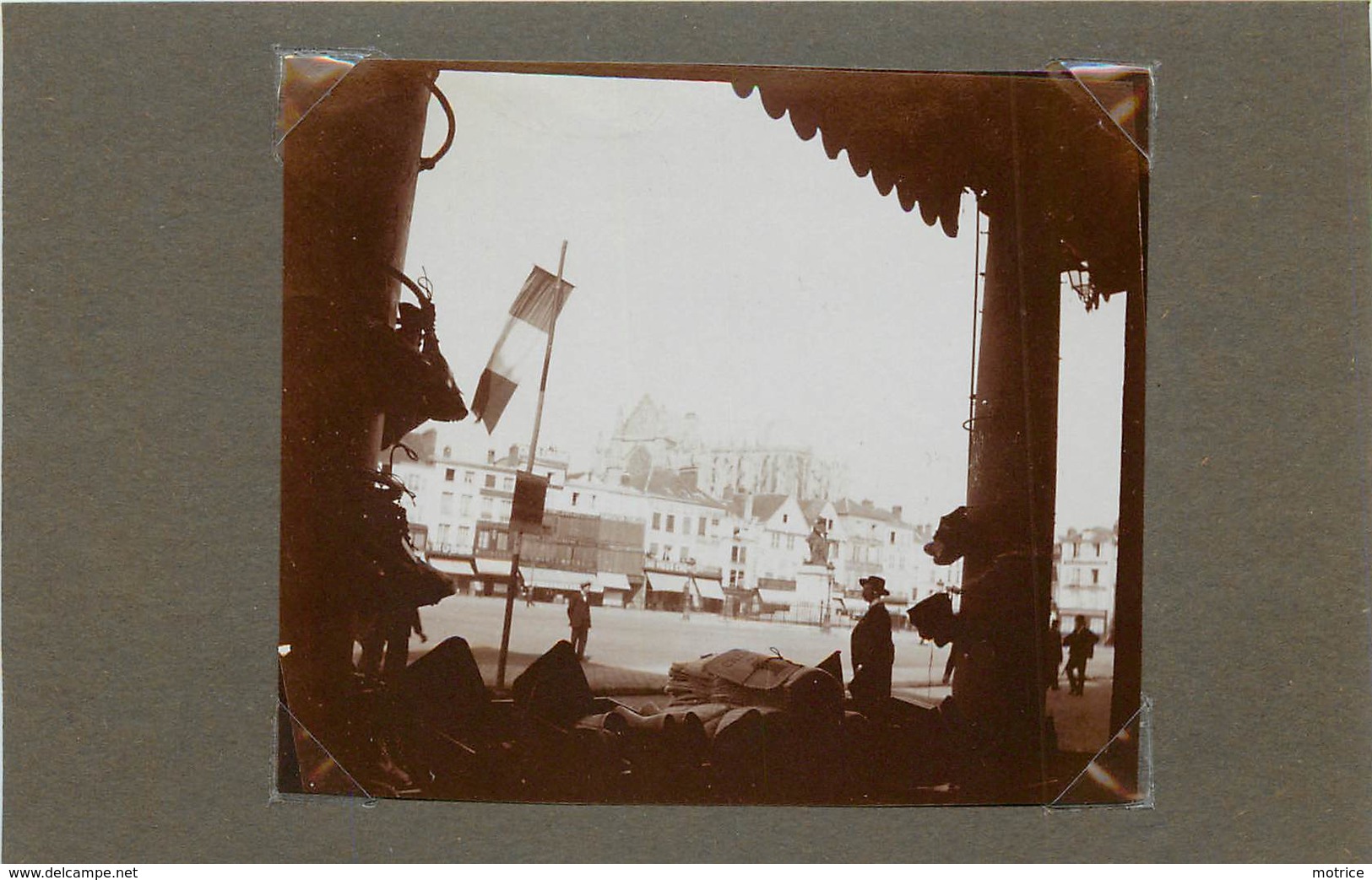 BEAUVAIS(oise) - Vue Des Arcades, Photo Vers 1900 Format 7,6cm X 8,8cm . - Places