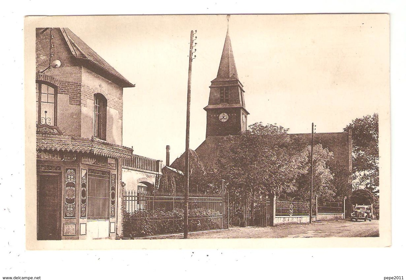 CPA 62 BERTINCOURT Rue De L'Eglise  Maison Eglise Voiture Années 1940/50 - Bertincourt