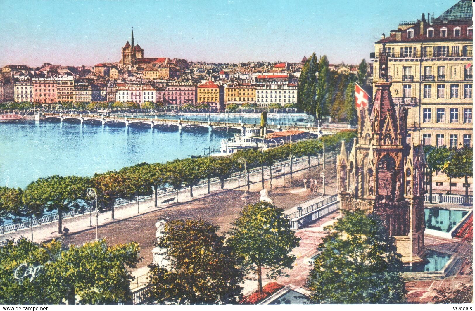 GE - Genève - CPA - La Place Des Alpes Et Monument Brunswick - Panorama - Genève