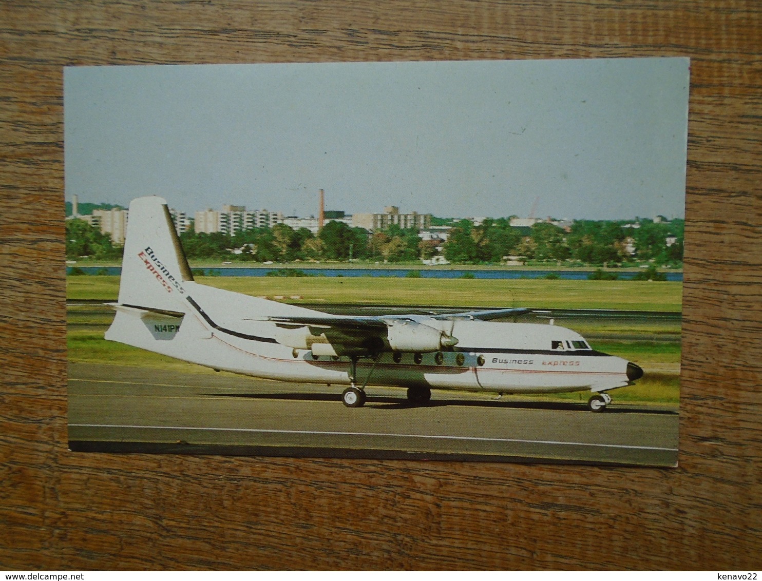 Business Express Fokker F27-100 N141PM C/N 10114 - 1946-....: Moderne