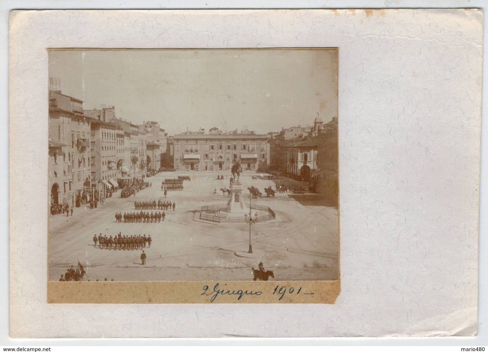 TORINO   PARTE  DI  FOTOGRAFIA  SU  CATONCINO   PARATA  DEL  2  GIUGNO  1901  2 SCAN  (NUOVA) - Places & Squares