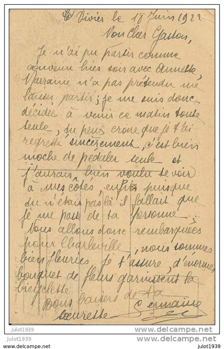 VIVIER - AU - COURT ..-- 08 ..-- Place Et Kiosque .1922  . Voir Verso Et Texte . - Charleville