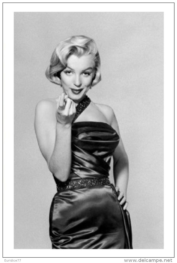 Marilyn Monroe Postcard (1003) - Publisher Pyramid Year 2011 - Size 9x14 Cm. Aprox. - Mujeres Famosas