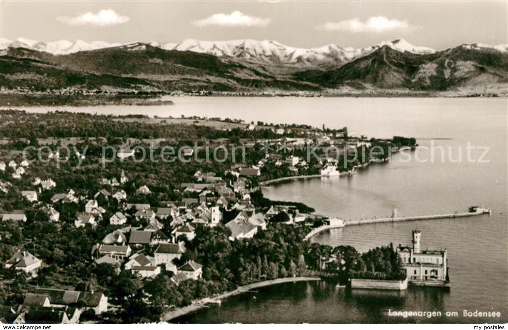 43148125 Langenargen Bodensee Fliegeraufnahme Hafen Alpen Schloss Langenargen - Langenargen