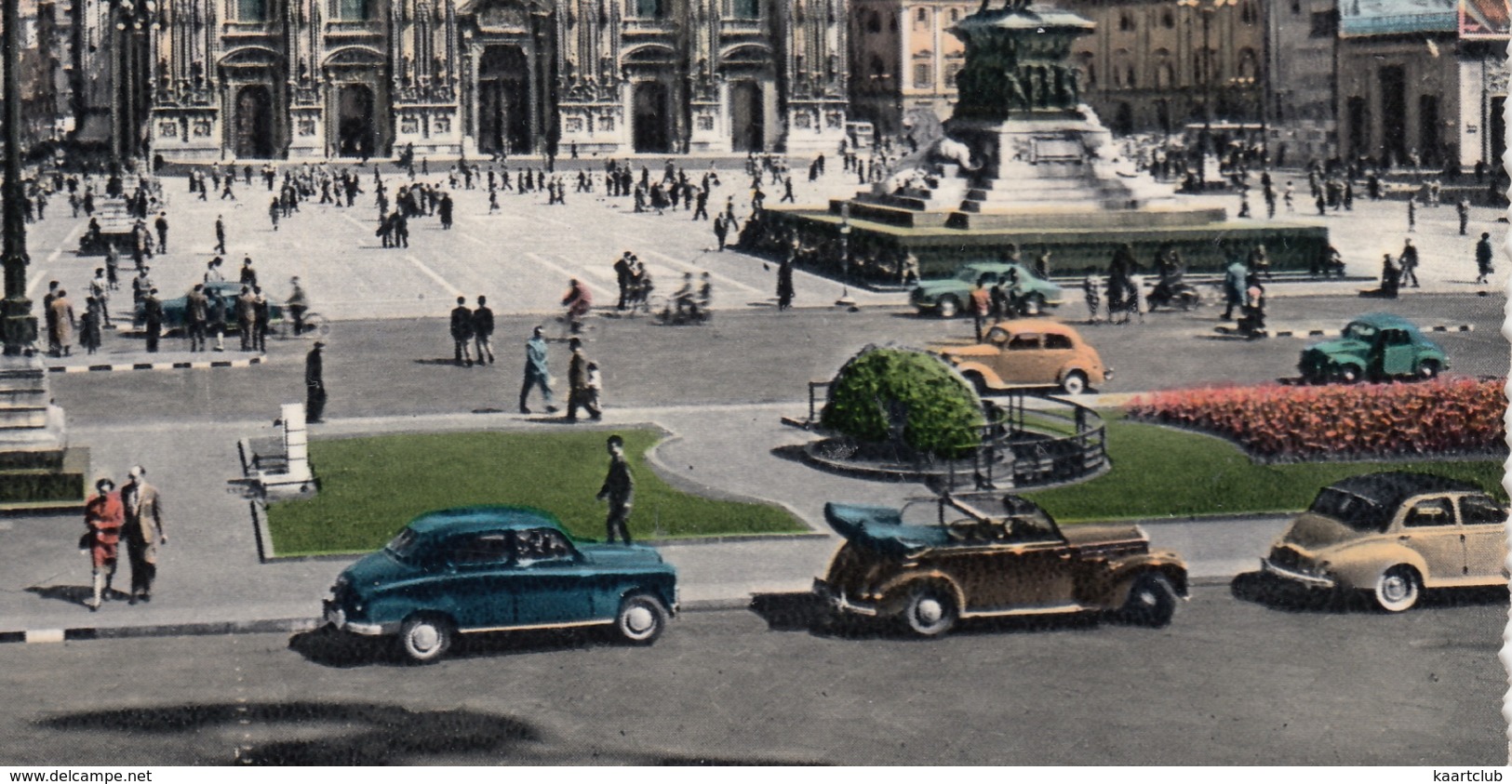 Milano: FIAT 1400, MERCEDES 220 B CABRIOLET, PEUGEOT 203 DÉCAPOTABLE, TOPOLINO - Piazza Del Duomo - (Italia) - Turismo