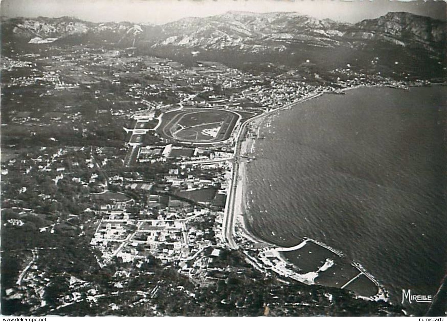 Cpsm MARSEILLE 13 La Plage, Vue D' Avion ( Hippodrome Borely ) - Quartiers Sud, Mazargues, Bonneveine, Pointe Rouge, Calanques