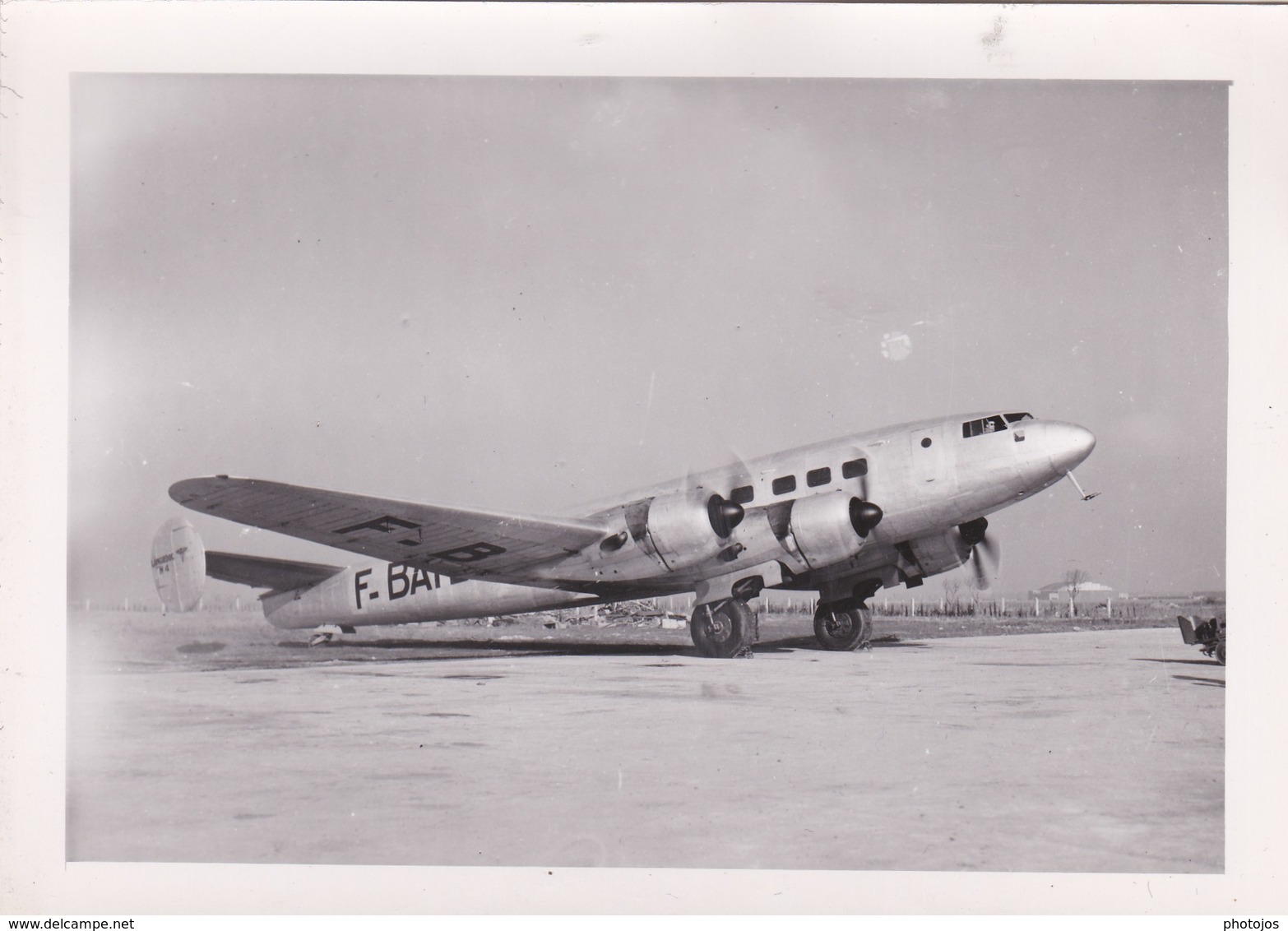 Photo 13 X 18 Aviation: Avion Militaire  Latécoere ? Sur La Piste      Cliché Service Cinématographique De L'air - Luftfahrt