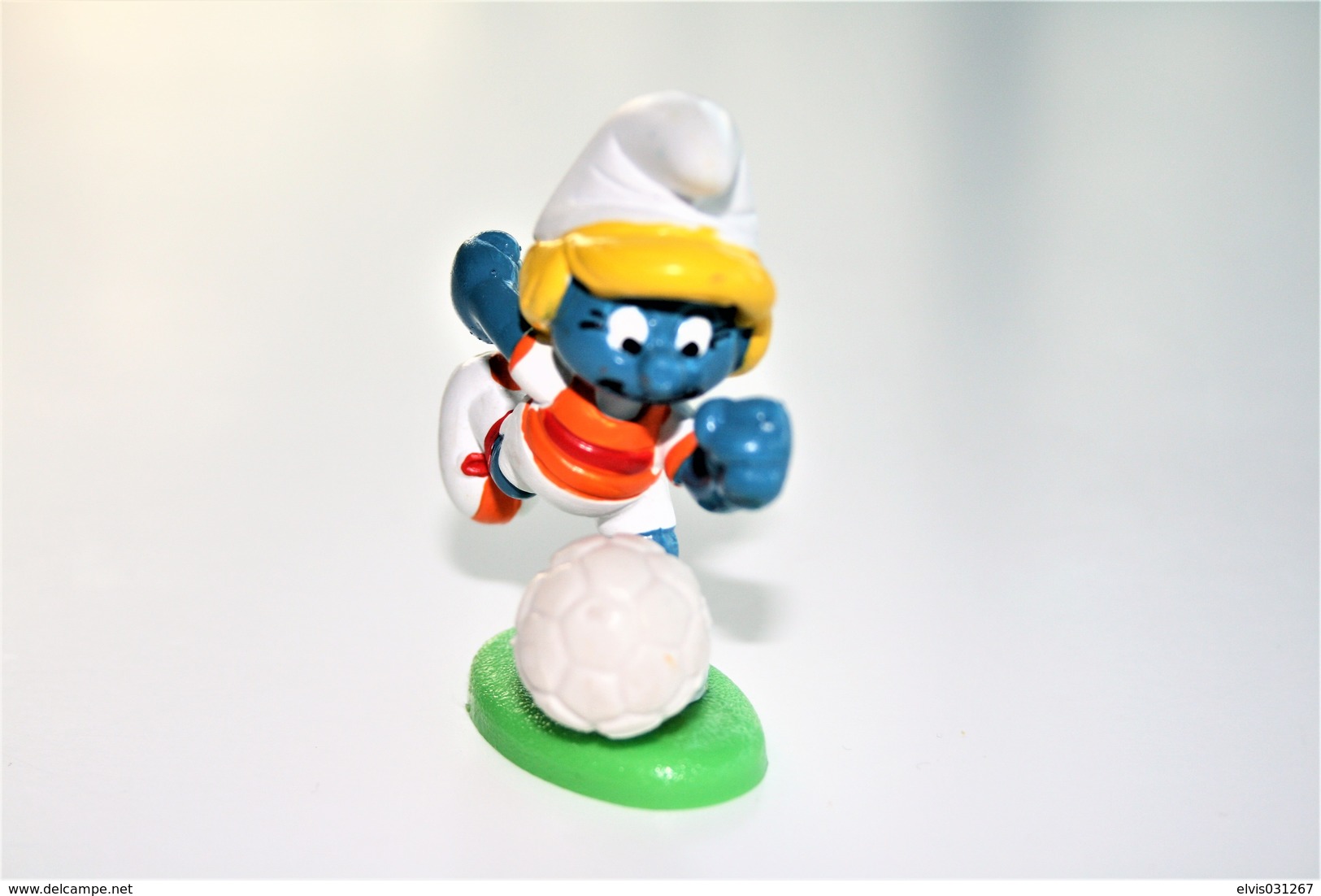 Smurfs ADVERTISING Nr 113 - *** - Stroumph - Smurf - Schleich - Peyo - Football Lady - Smurfs