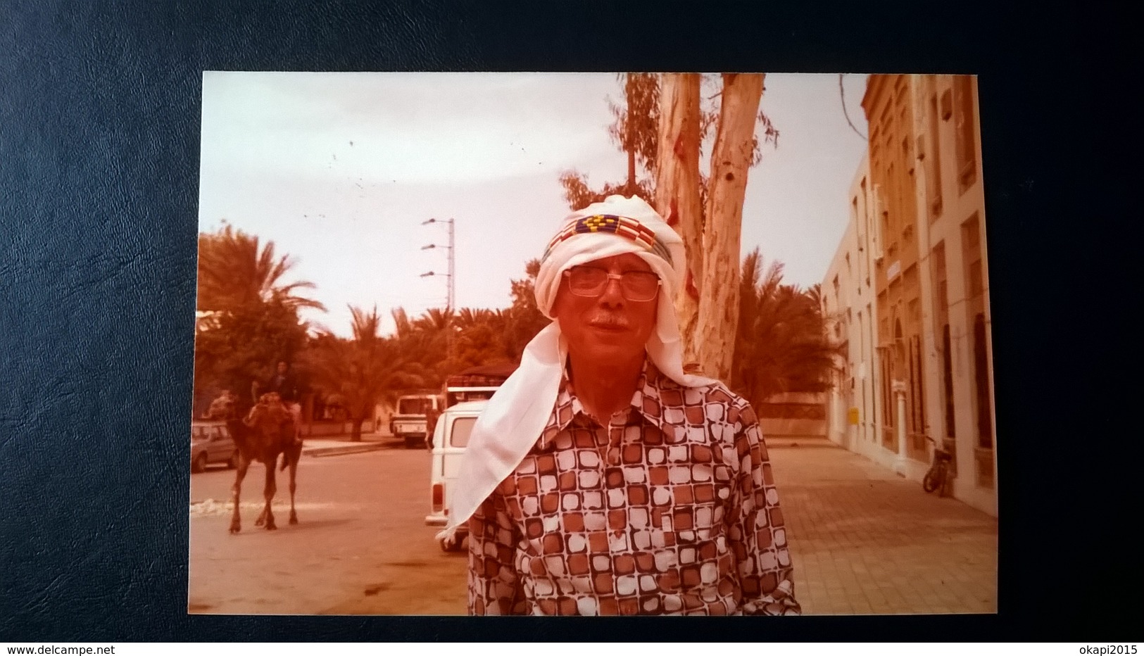 PAYS ARABE À DÉTERMINER AVEC PHOTO LION , BOUM DES ADOLESCENTS ANNÉES 1970 + MÉLI MELO DE PHOTOS EN NOIR - BLANC LOT 120 - Albums & Verzamelingen