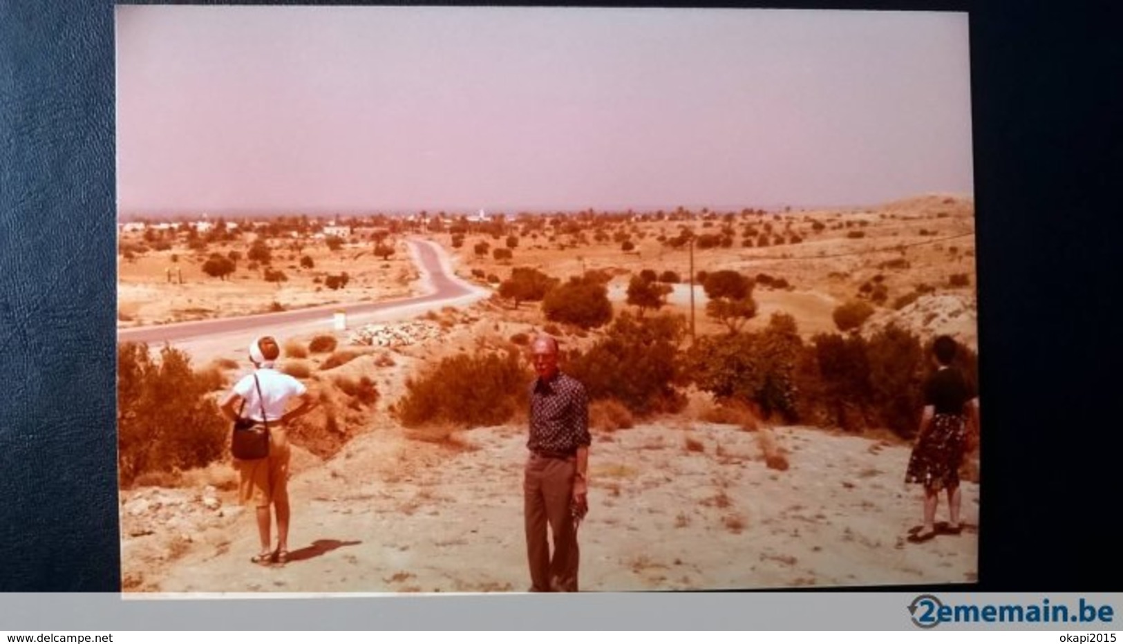 PAYS ARABE À DÉTERMINER AVEC PHOTO LION , BOUM DES ADOLESCENTS ANNÉES 1970 + MÉLI MELO DE PHOTOS EN NOIR - BLANC LOT 120