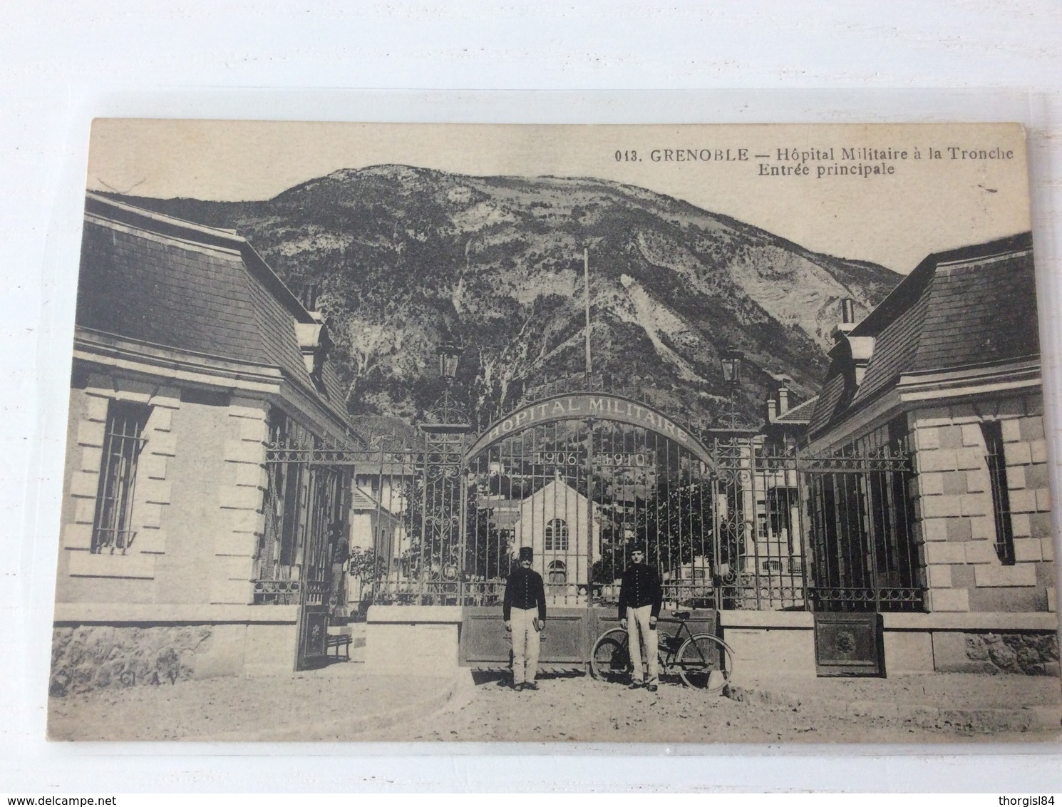 38 - GRENOBLE Hôpital Militaire à La Tronche Entrée Principale écrite Timbrée - Grenoble