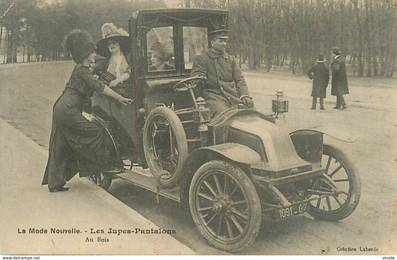 D-18-083 :  AUTOMOBILE. LA MODE NOUVELLE. LES JUPES-PANTALONS - Taxis & Fiacres