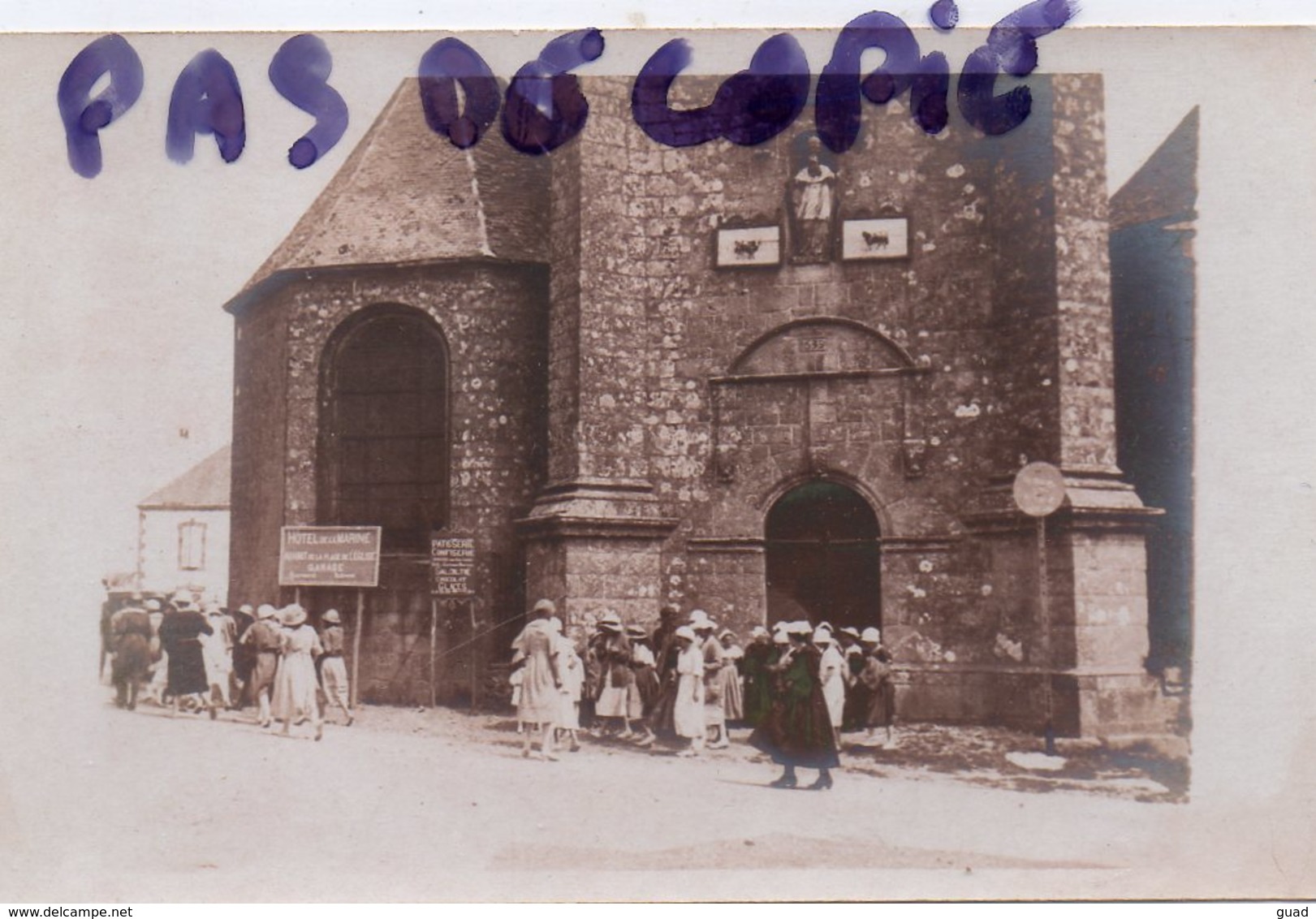 CARNAC - SORTIE DE MESSE DE L'EGLISE St-CORNELY - SUPERBE CARTE PHOTO - Carnac