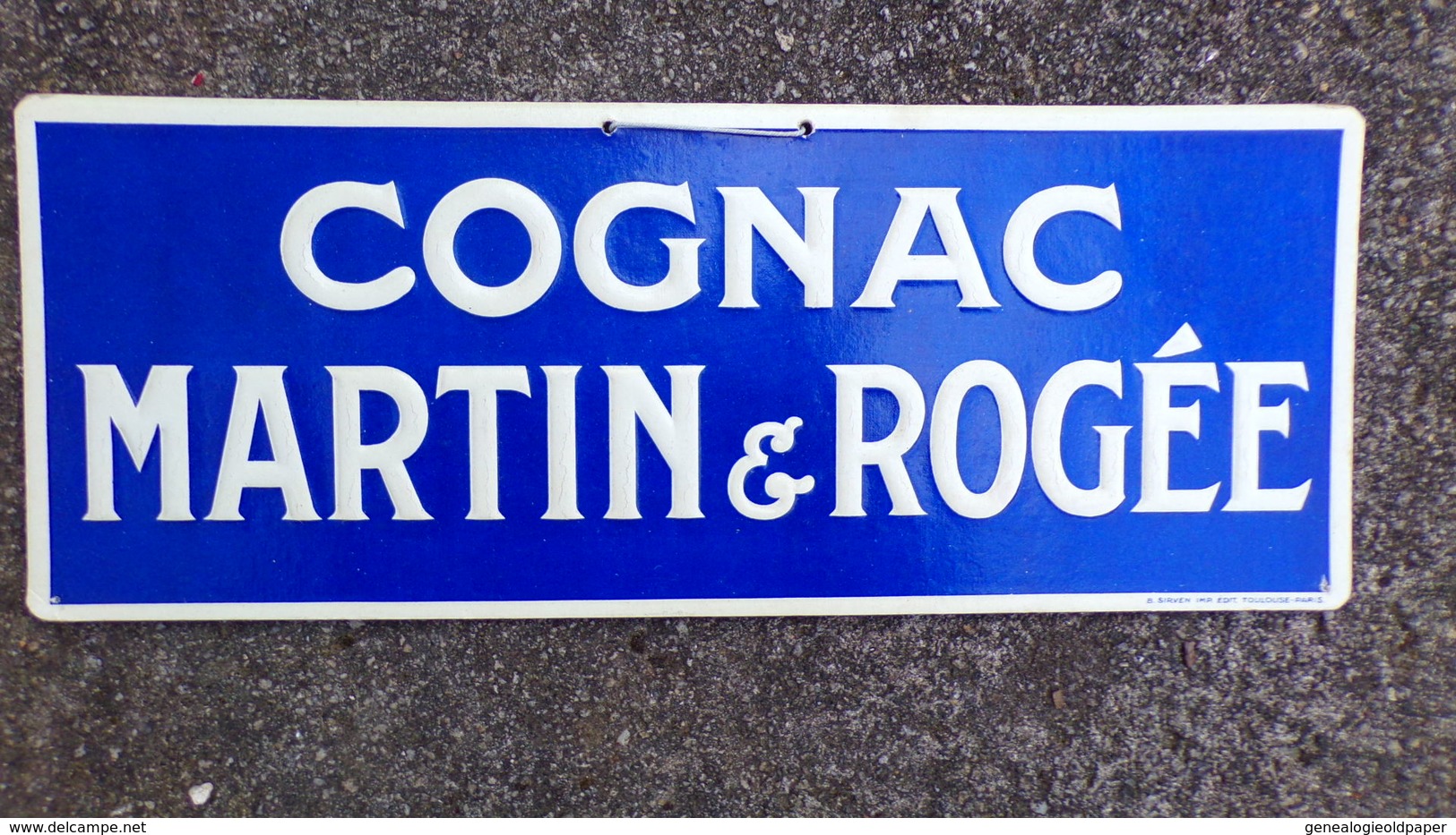 16- COGNAC- RARE BEAU CARTON GAUFRE PUBLICITAIRE COGNAC MARTIN & ROGEE-IMPRIMERIE B. SIRVEN TOULOUSE PARIS - Alcools