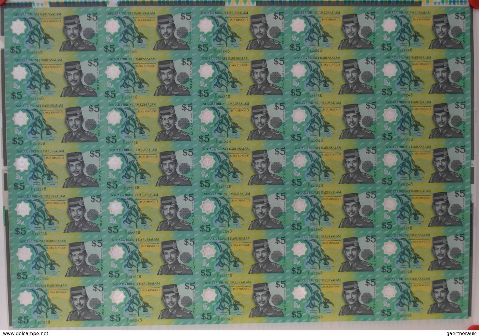 01195 Brunei: Uncut Sheet Of 35 Pcs 5 Dollars 2002 P. 23 In Condition: UNC. (35 Pcs Uncut) - Brunei