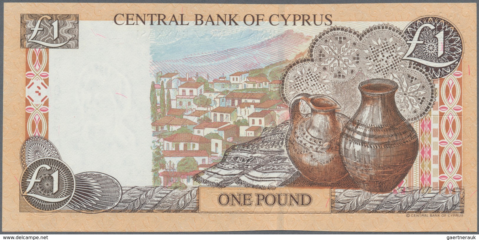 01348 Cyprus / Zypern: set of 4 notes containing 1 Pound 2004 (2x), 5 Pounds 2003 and 10 Pounds 2005, in c