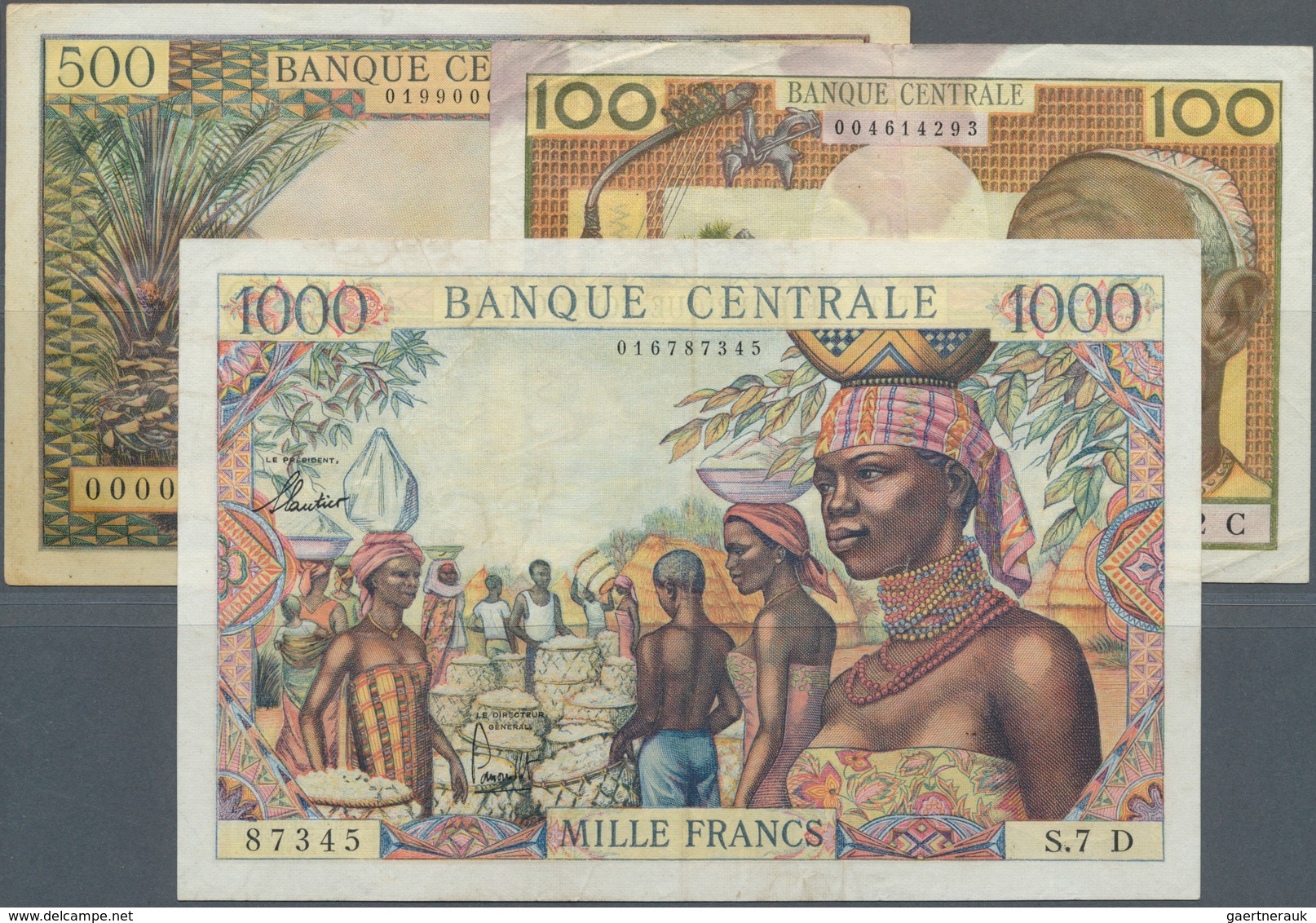 01405 Equatorial African States: Banque Central Etats De L'Afrique Equatoriale Set With 3 Banknotes 100 Fr - Otros – Africa