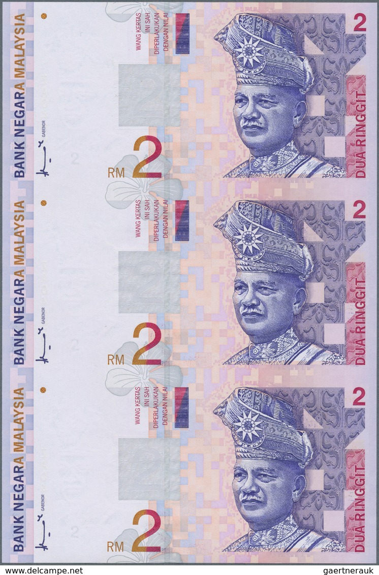 01996 Malaysia: Uncut Sheet Of 3 Pcs 2 Ringgit ND P. 40 In Original Folder From The Central Bank Of Malays - Malesia