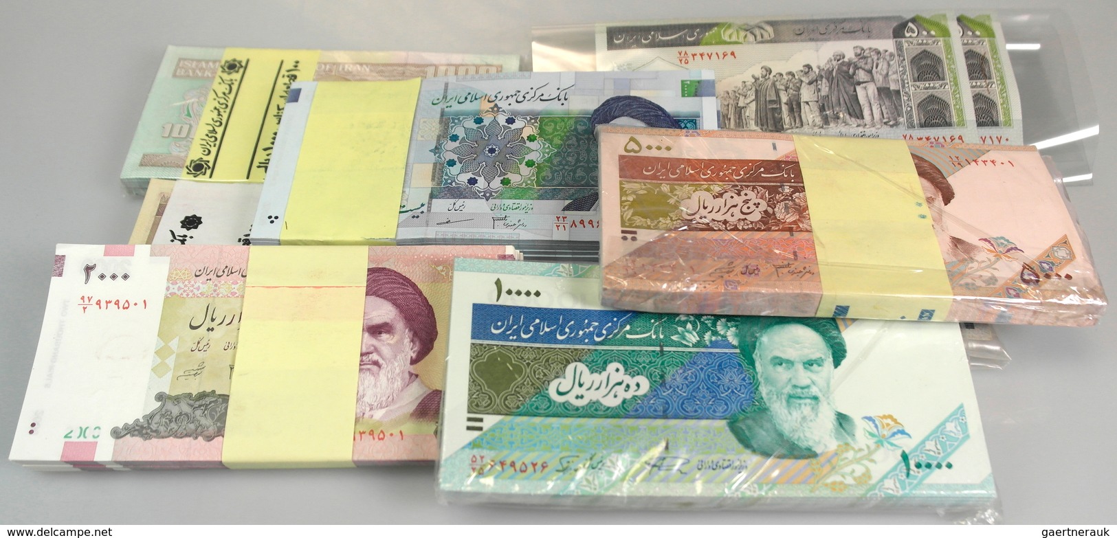 02791 Iran: Huge Set With 8 Bundles Of 100 Notes Each Of The 100, 200, 500, 1000, 2000, 5000, 10.000 And 2 - Irán