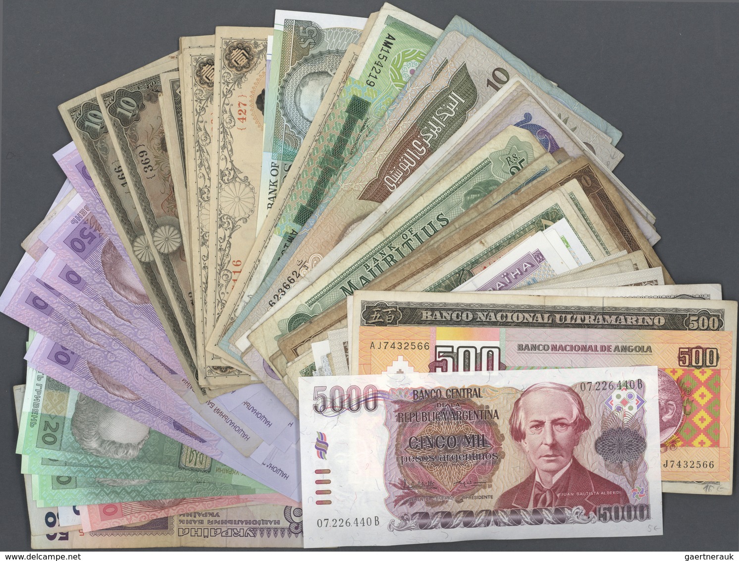 02904 Alle Welt: Large Lot Of About 10kg Of Banknotes From All Over The World, From G To UNC Condition, Va - Otros & Sin Clasificación