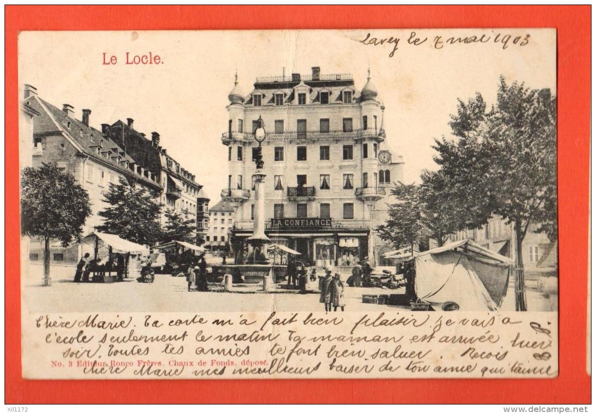 GCA-04  Le Locle, Place Du Marché. Immeuble La Confiance, Petite Animation. Précurseur. Cachet 1903. Gros Pli Vertical - Le Locle