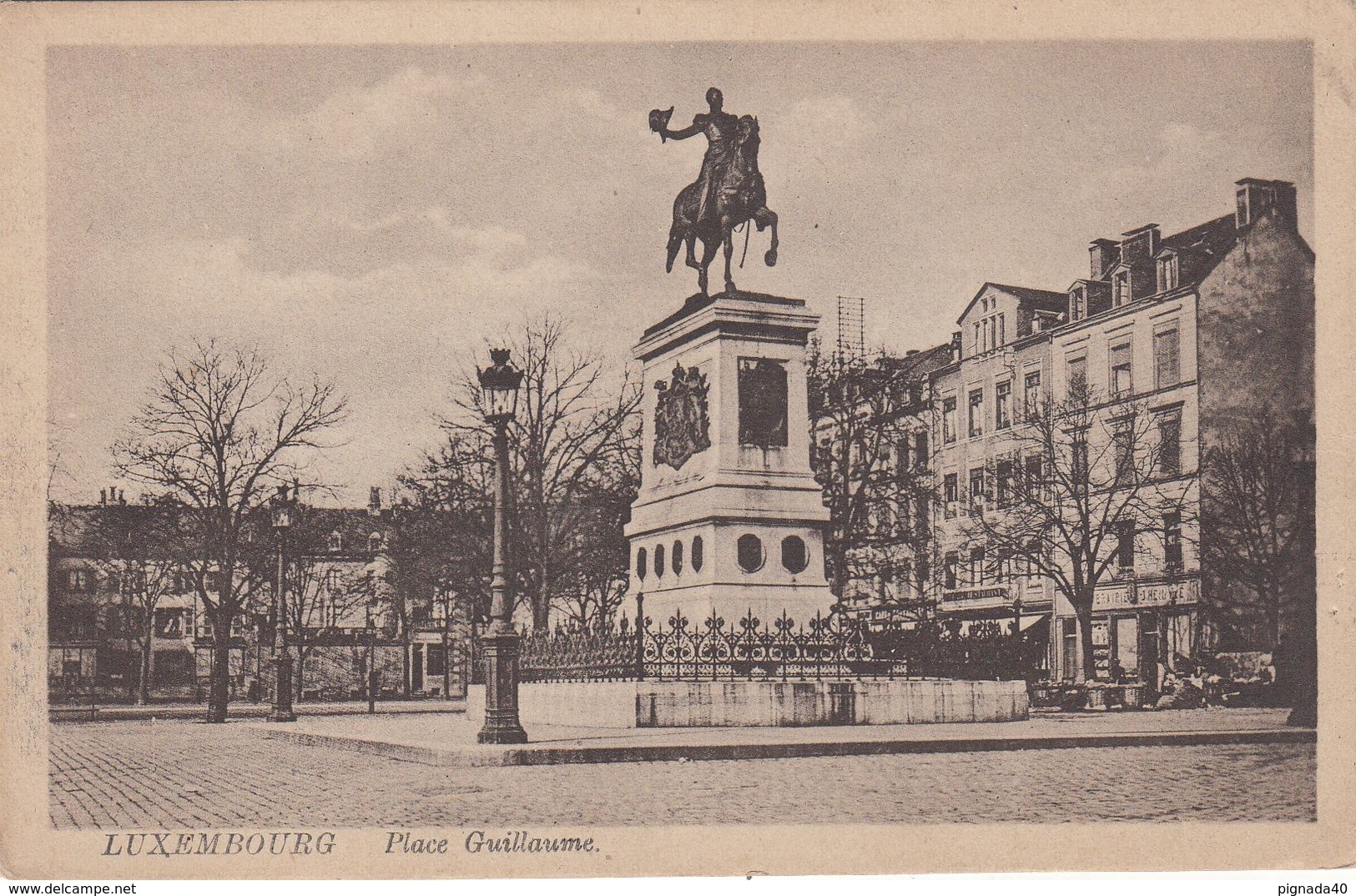 Cp , LUXEMBOURG-VILLE , Place Guillaume - Luxembourg - Ville