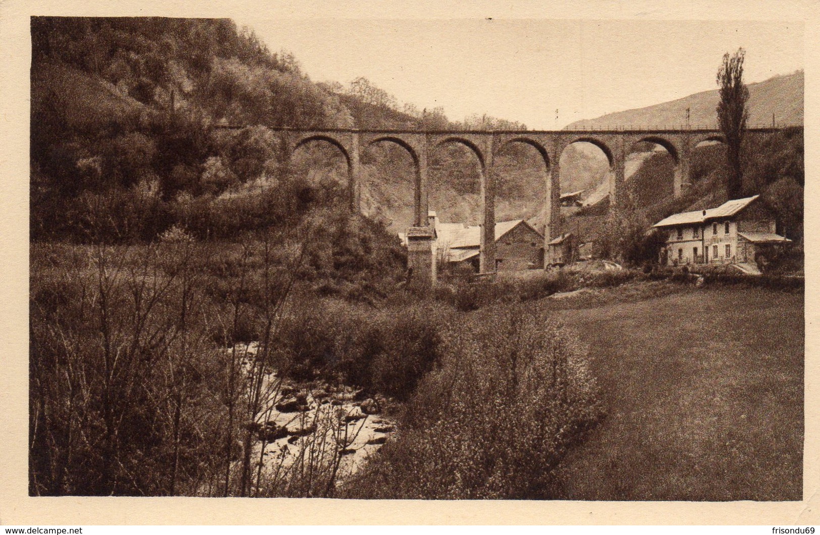 Saint-Germain-de-Joux - Viaduc De Tâcon - Usines De Ciments . - Non Classés