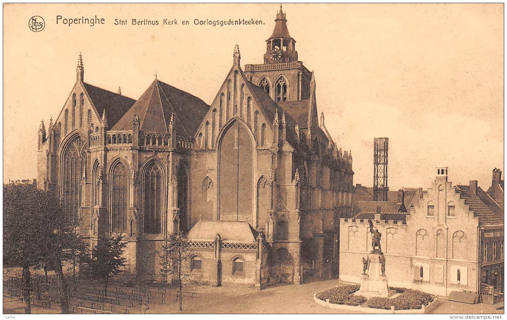 POPERINGHE - Sint Bertinus Kerk En Oorlogsgedenkteeken - Poperinge