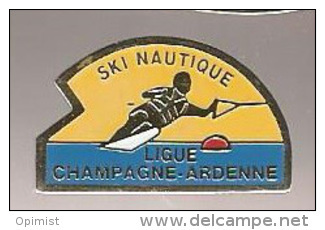 37390-Pin's.ski Nautique.ligue Champagne Ardenne.. - Sci Nautico