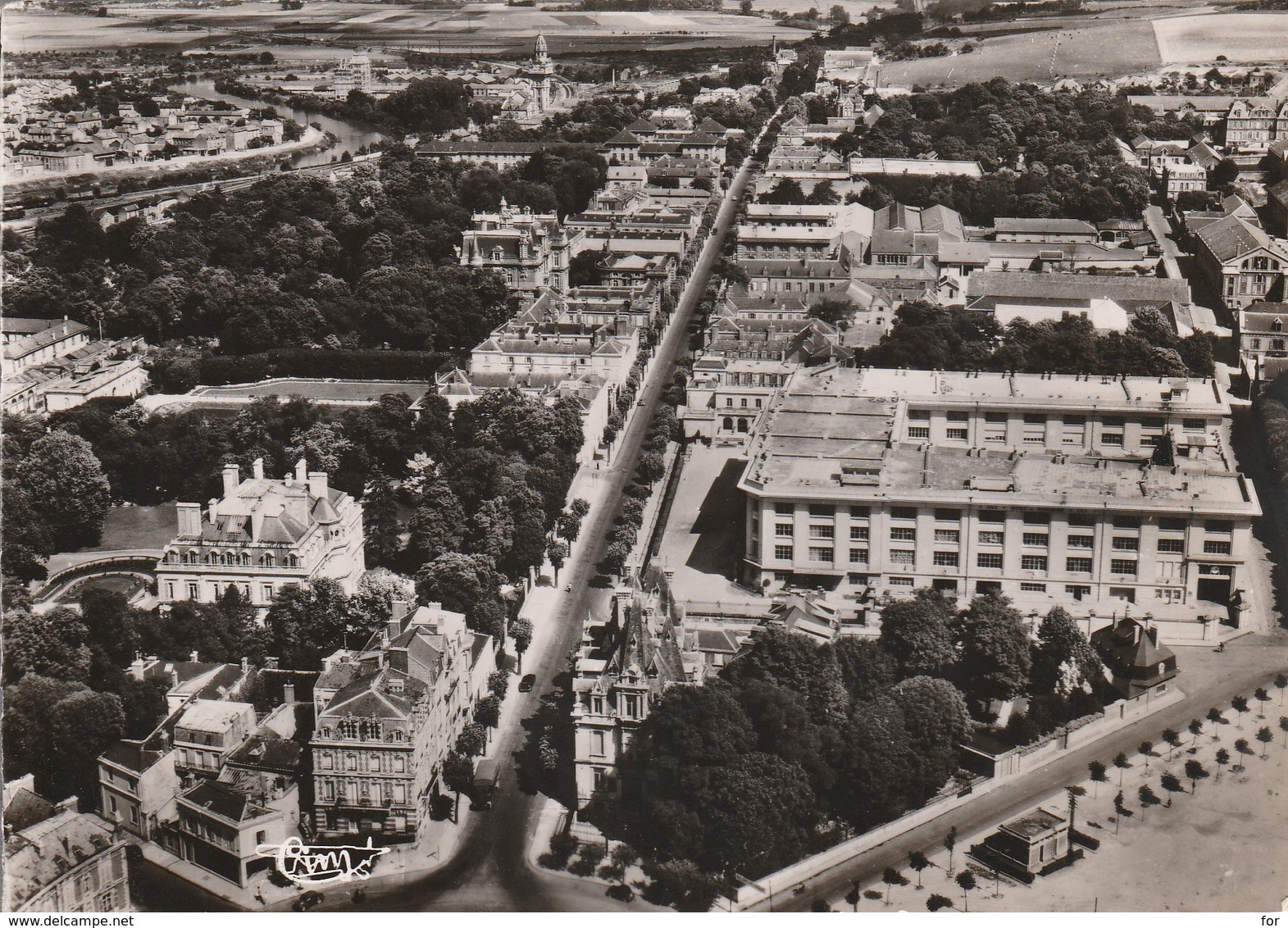 Marne : EPERNAY : Vue Aérienne : Avenue De Champagne Et ( Cpsm Photo Vérit. ) - Epernay