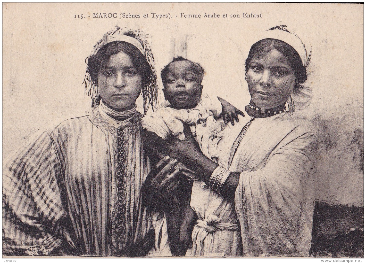 Maroc Femme Arabe Et Son Enfant Circulée En 1925 - Autres & Non Classés