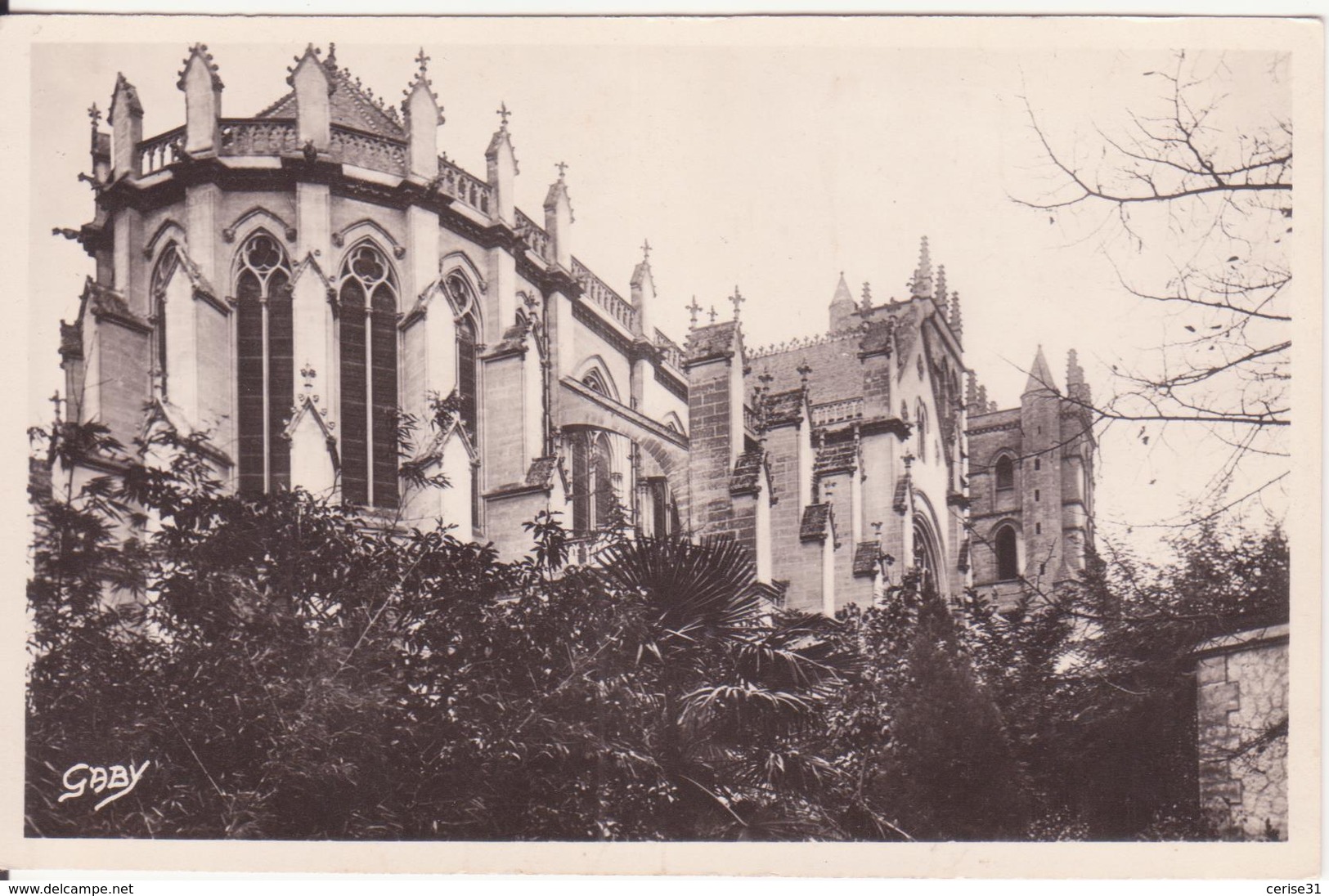 CSM - 86. MONTPELLIER - La Cathédrale Vue De Côté - Montpellier