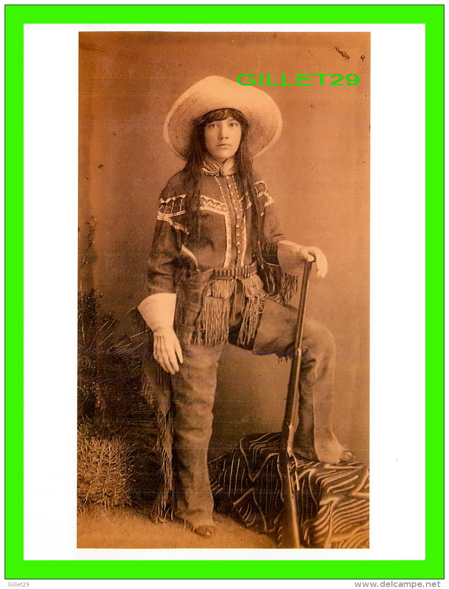 FEMMES - ARIZONA FEMALE SCOUT, 1896 - A. FRANK RANDALL COLLECTION -  DIMENSION 12 X16 Cm - - Femmes