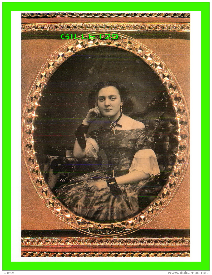 FEMMES - MRS DWIGHT PLYMPTON CONKLIN IN 1860 - PHOTO BY ROBERT H. VANCE -  DIMENSION 12 X 16 Cm - - Femmes