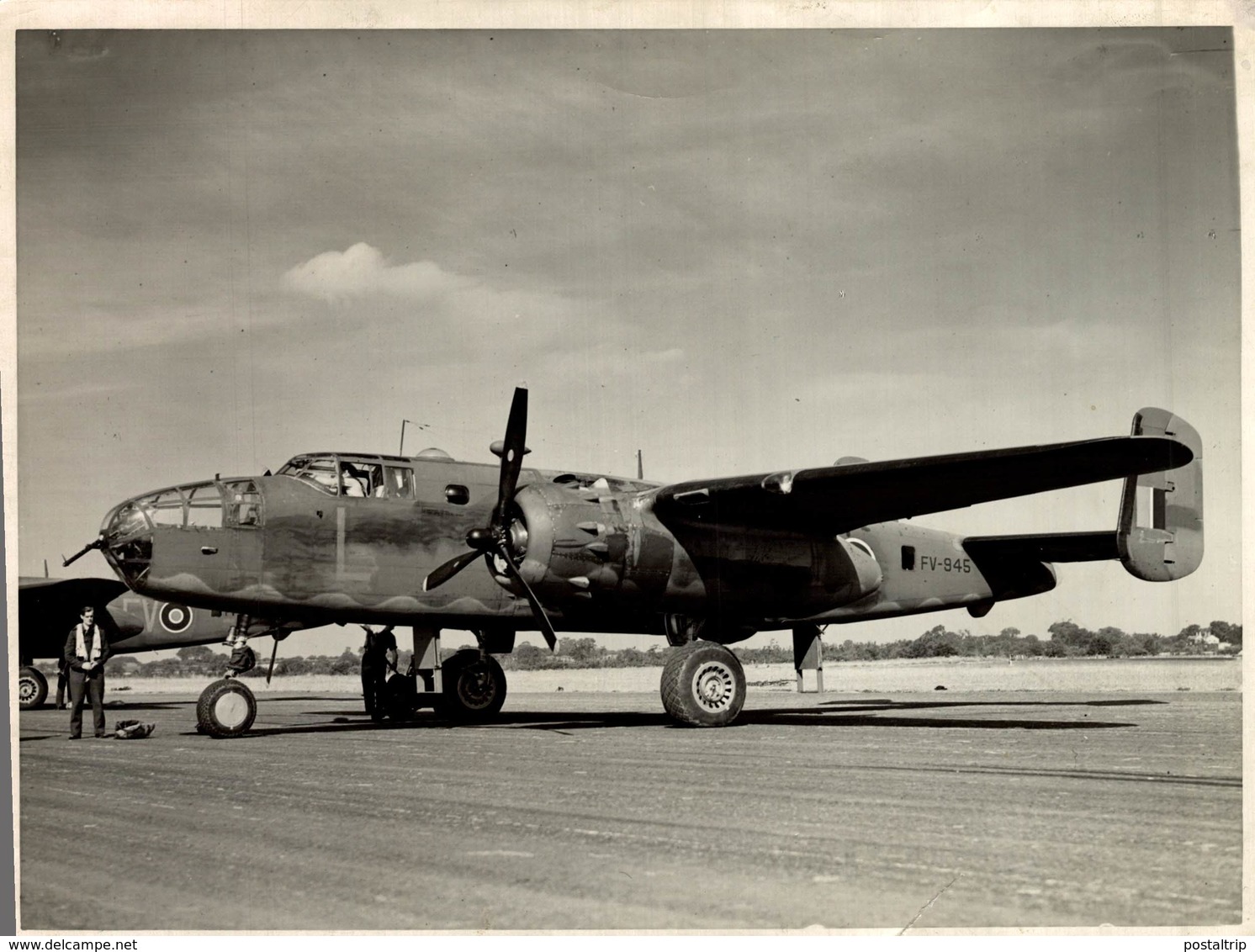 1943..  NORTH AMERICAN B25 MITCHELL  Passed  By Censor      22 * 17 CM  Bomber - Aviación
