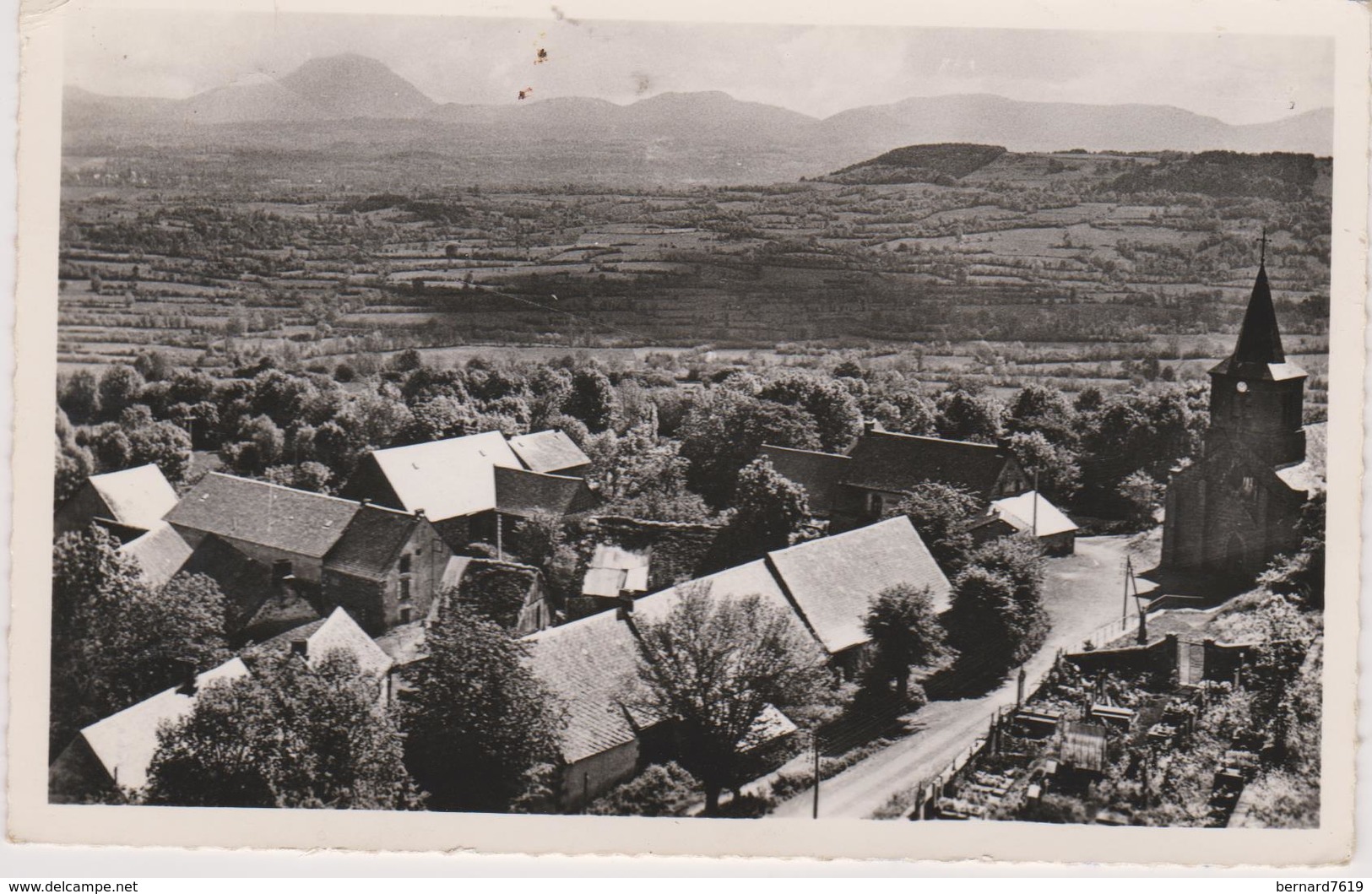 63 Saint Pierre-roche  Vue Generale - Autres & Non Classés