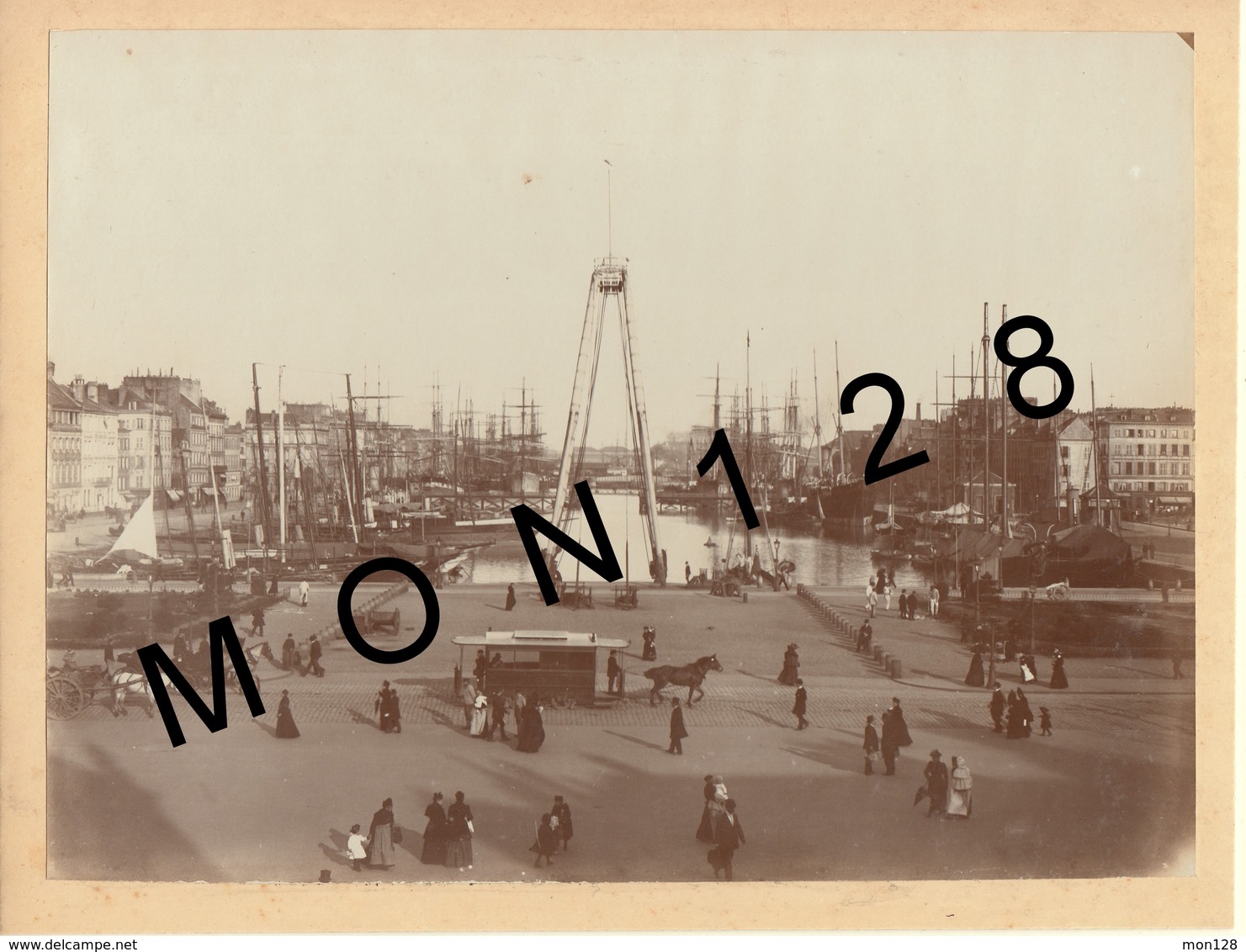 A IDENTIFIER - SAINT MALO ? 1895- LE PORT - PHOTO COLLEE SUR CARTON 23x17 Cms - Places