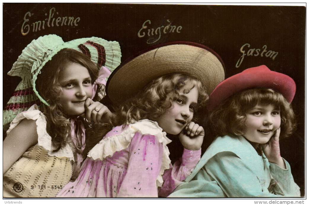 1 Postcard Children Three Girls - Emilienne, Eugene, Gaston - Autres & Non Classés