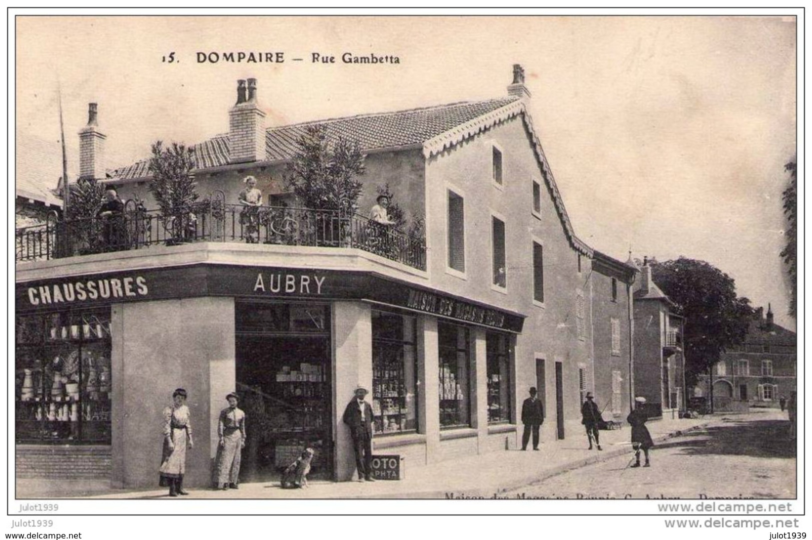 DOMPAIRE ..-- 88 ..-- MILITARIA . Rue Gambetta . 1919 . Voir Verso . Texte ! - Dompaire