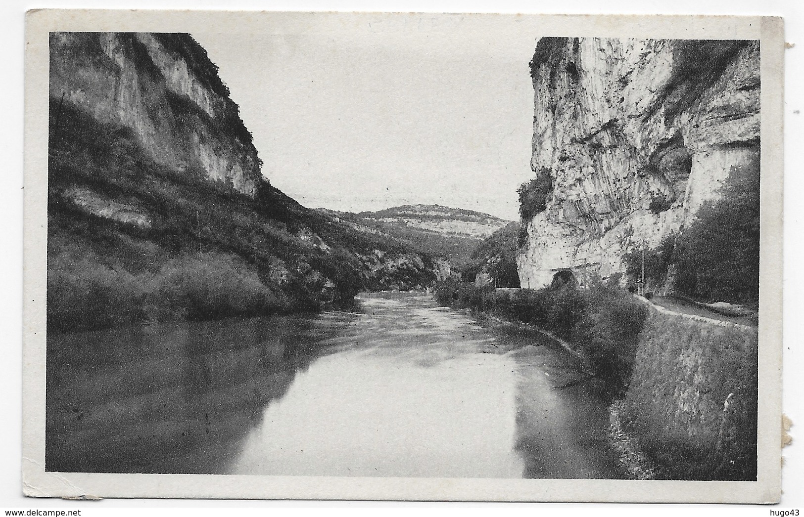 (RECTO / VERSO) BELLEY - ENVIRONS - N° 281 - LE RHONE AU DEFILE DE LA BALME - TRACES DE PAPIER AU VERSO - CPA VOYAGEE - Belley