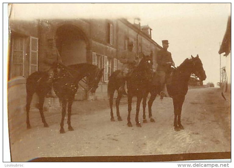 PHOTO  ORIGINALE SOLDATS A CHEVAL GUERRE DE 14/18  FORMAT  6.50 X 4 CM - Guerre, Militaire