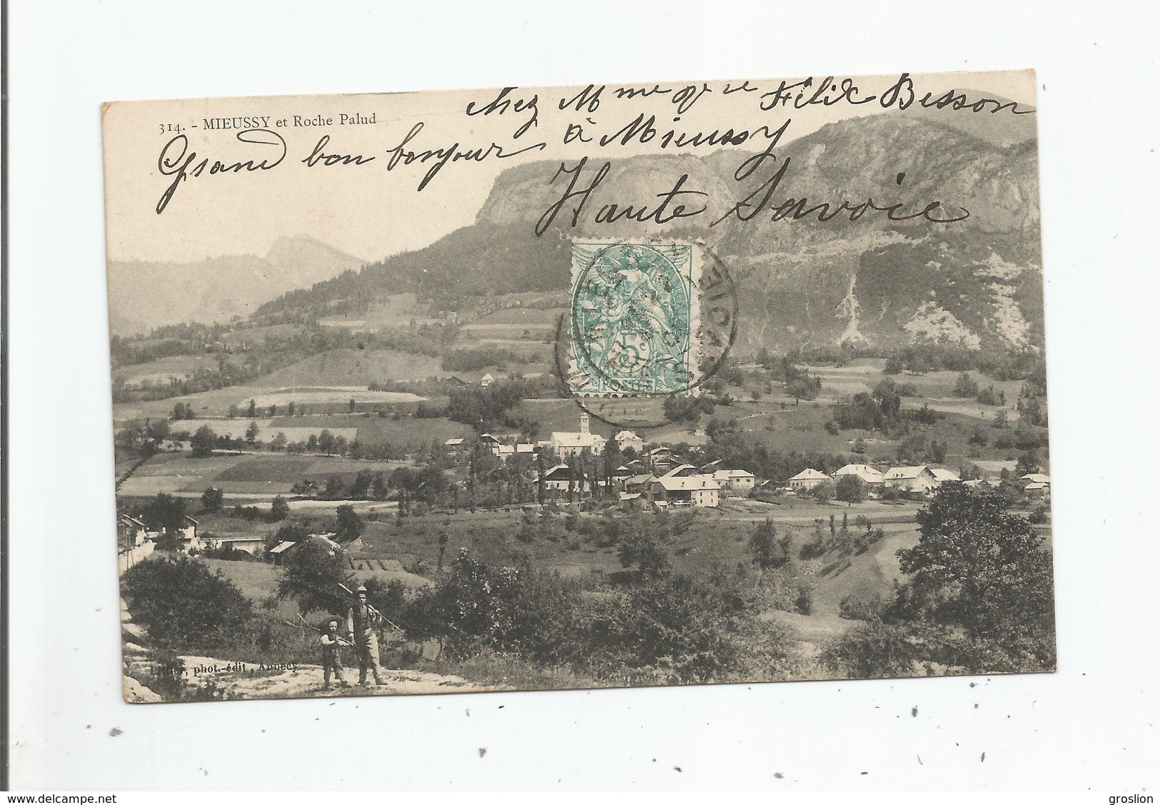 MIEUSSY ET ROCHE PALUD (HAUTE SAVOIE) 314 VUE PANORAMIQUE AVEC ENFANTS EGLISE MONTAGNES ET HABITATIONS - Mieussy