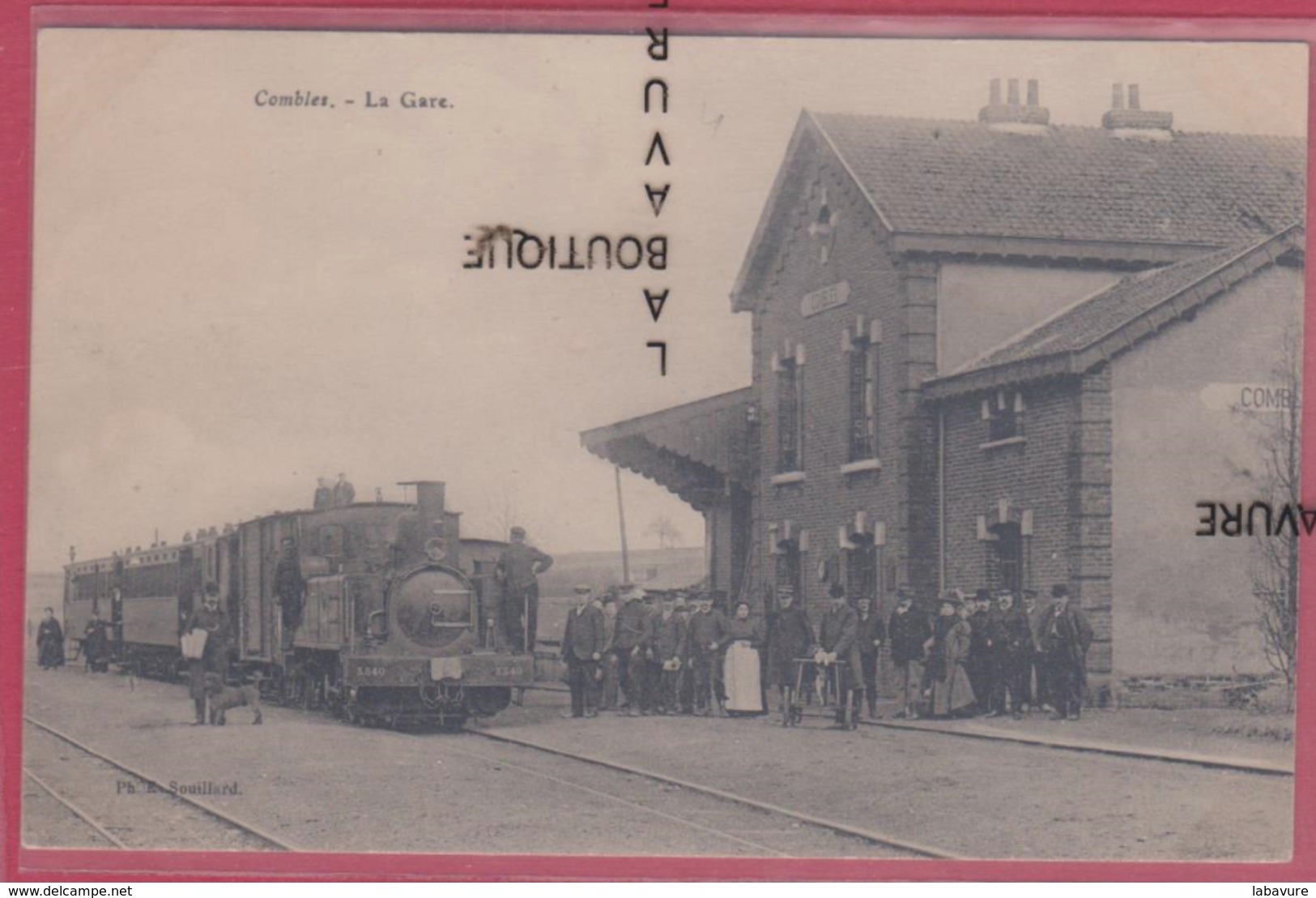 80 - COMBLES---La Gare--Beau Plan Train Et Animation - Combles